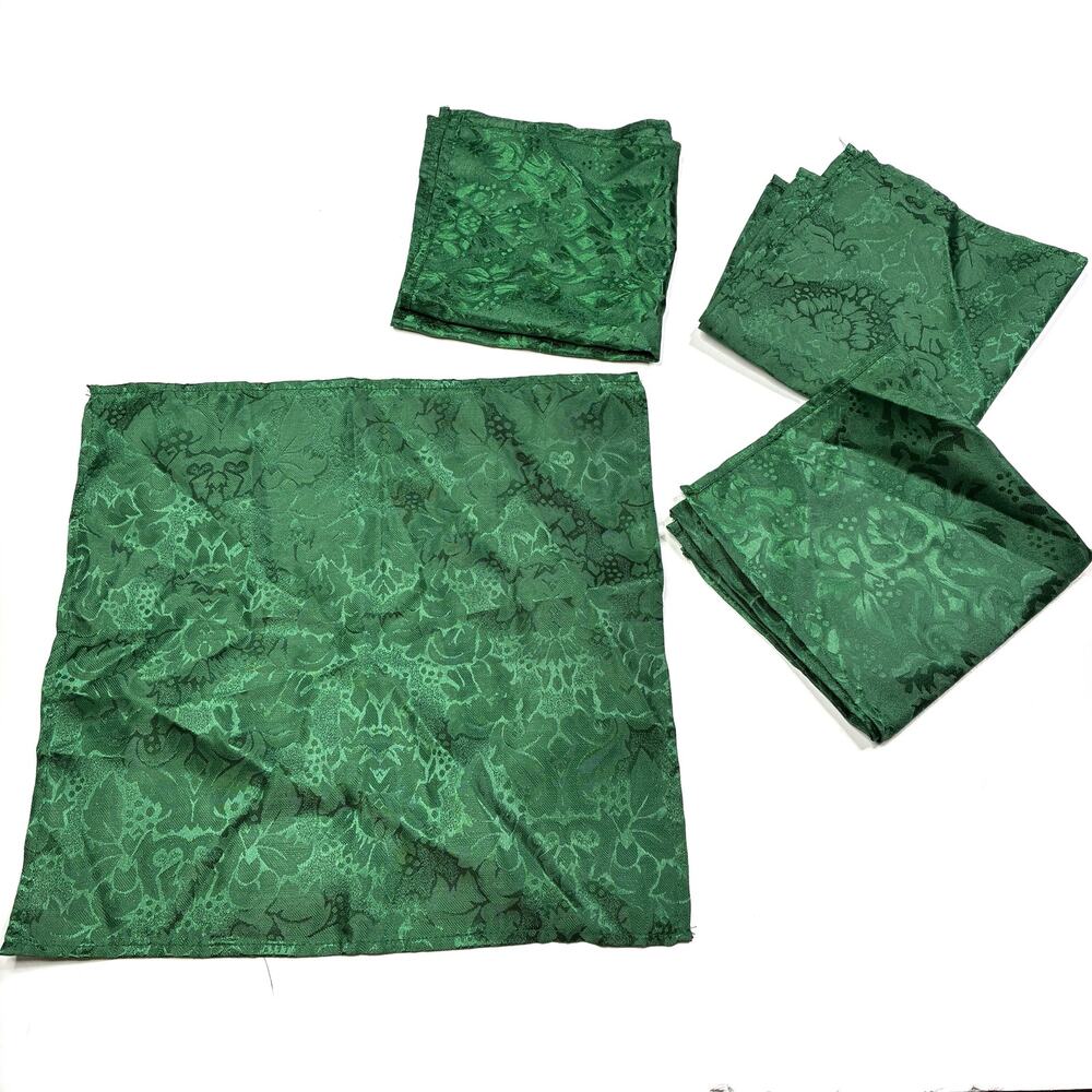 Set of 4 Fabric Napkins Green Jacquard Floral 13.7"